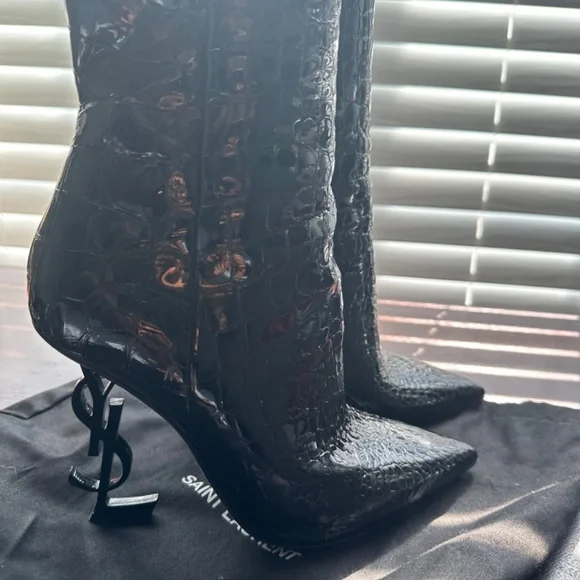 YSL - Picture 3 of 4